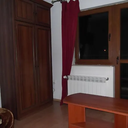 Dworek W Zieleni Varšava Pokoj fotografie